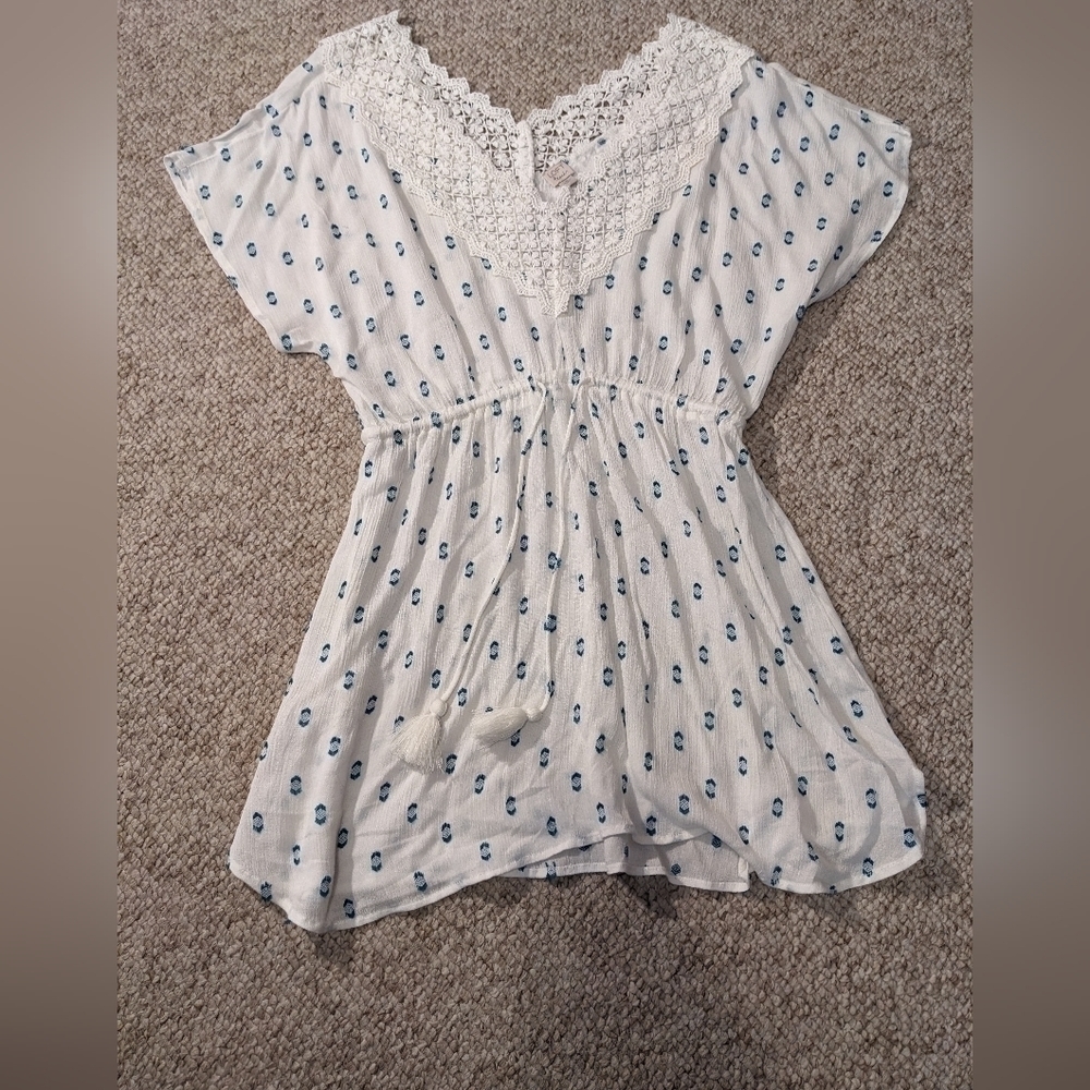 Loft size xs, white and blue beach cover up